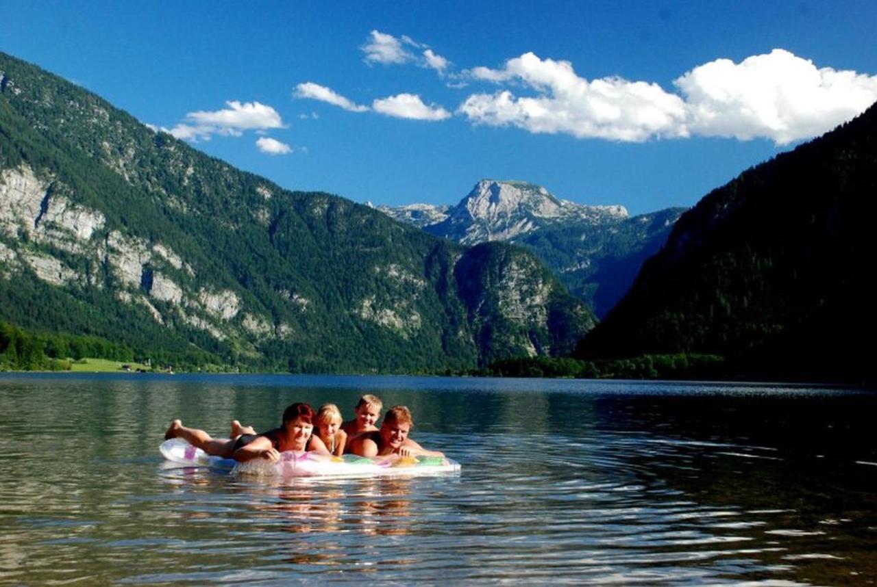 Appartement Traumblick Mit Indoorpool Und Privater Sauna Bad Goisern Bagian luar foto